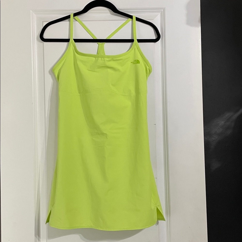 North Face Women's Arque Hike Dress in Sharp Green Built In Shorts Athletic - Picture 7 of 16